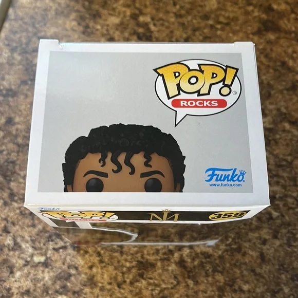 Funko Pop! Iconic Michael Jackson - Picture 3 of 5
